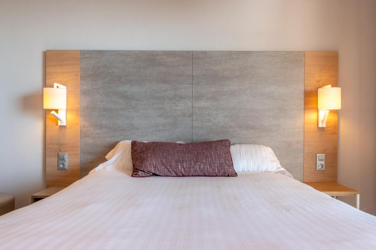 Hotel Bahia Вилньов Любе Екстериор снимка