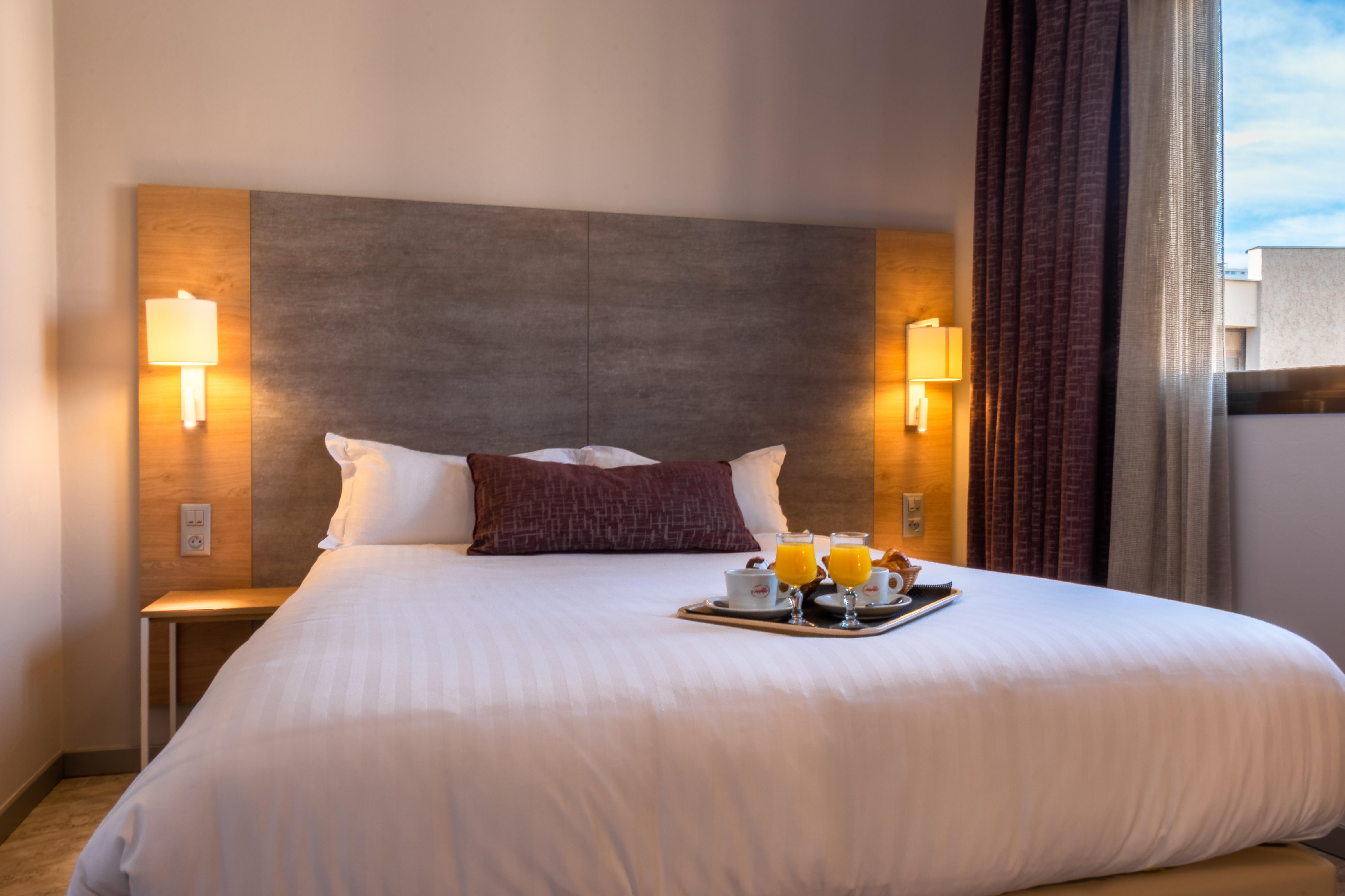 Hotel Bahia Вилньов Любе Екстериор снимка