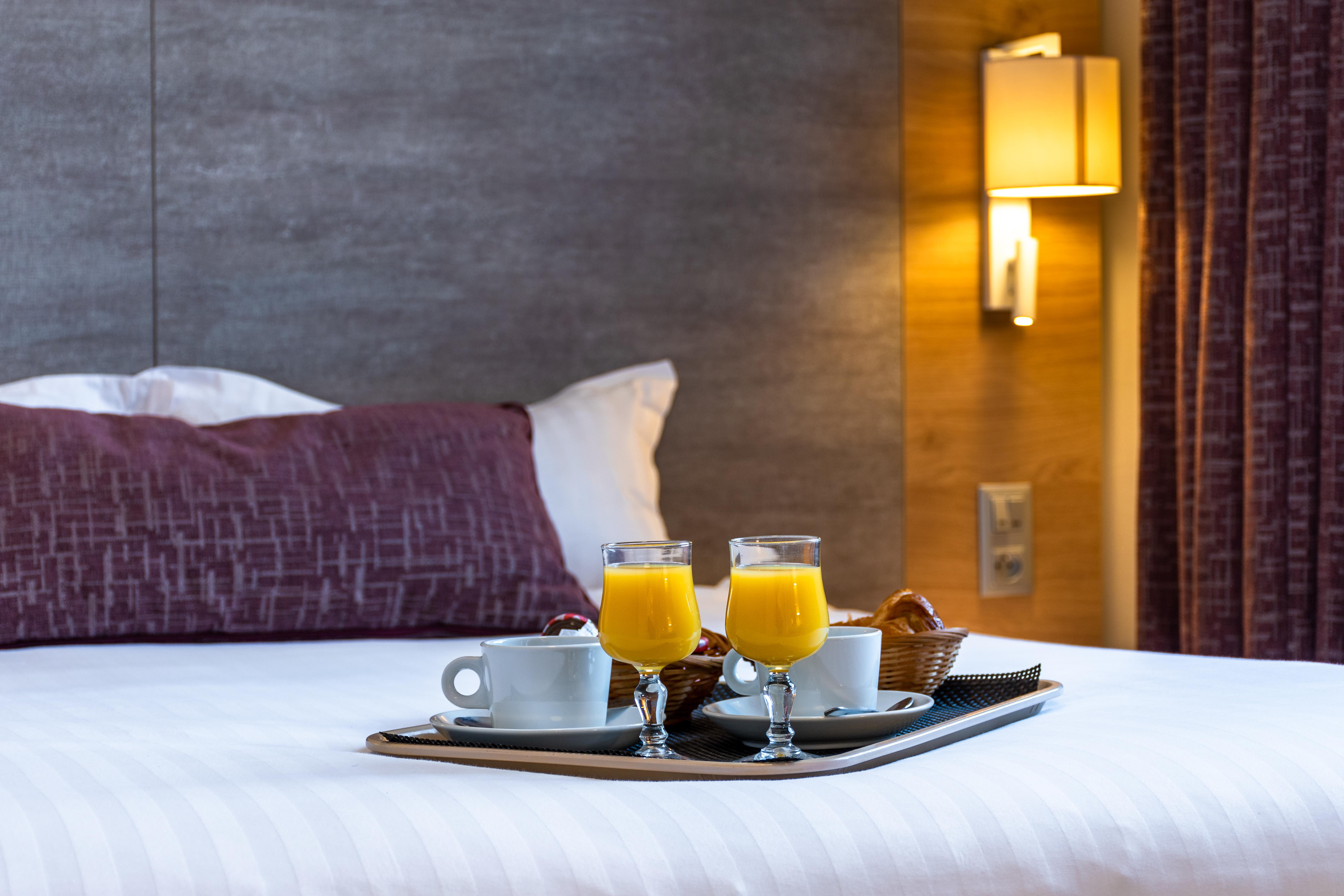 Hotel Bahia Вилньов Любе Екстериор снимка