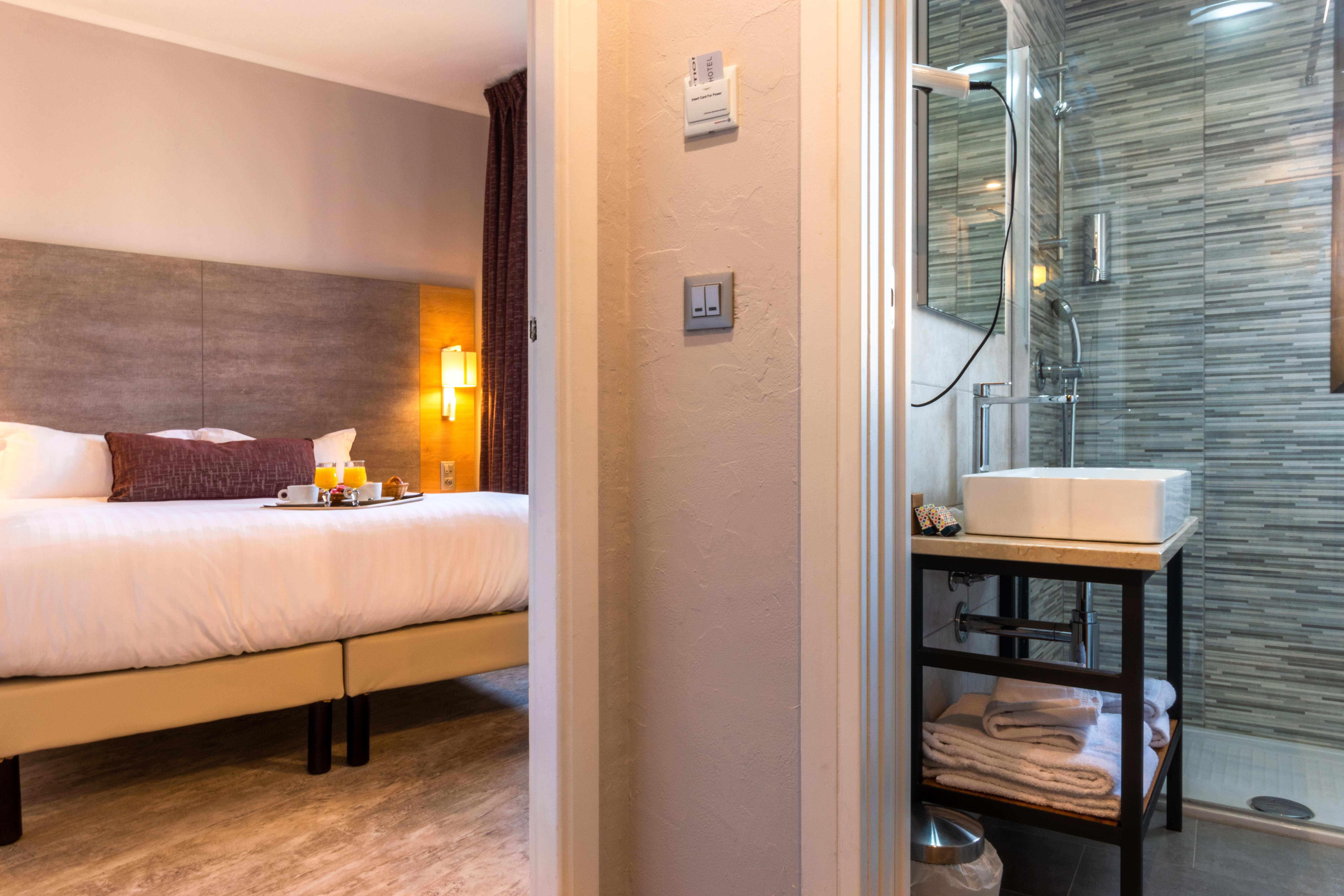 Hotel Bahia Вилньов Любе Екстериор снимка