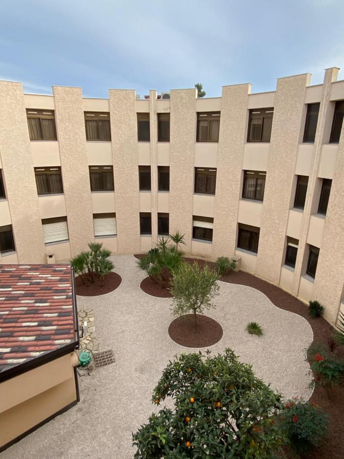 Hotel Bahia Вилньов Любе Екстериор снимка